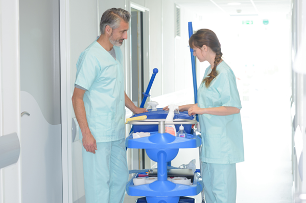 Reinigungskräfte bei der Schulung